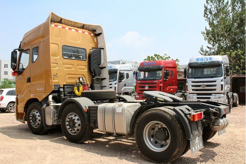 东风柳汽 乘龙H7重卡 430马力 6X2 国五牵引车(LZ4250H7CB)