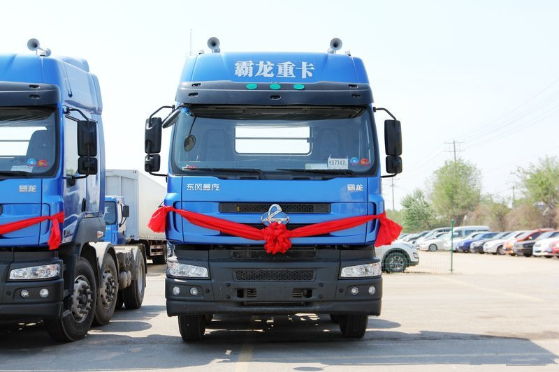东风柳汽 乘龙M5重卡 320马力 6X2 国四牵引车(LZ4240QCAA)