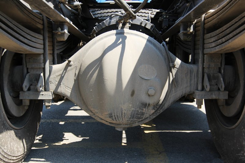 东风柳汽 乘龙M5重卡 320马力 6X2 国四牵引车(LZ4240QCAA)