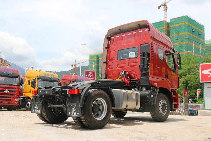 东风柳汽 乘龙M5重卡 350马力 4X2 国四港口牵引车(LZ4180M5AA)