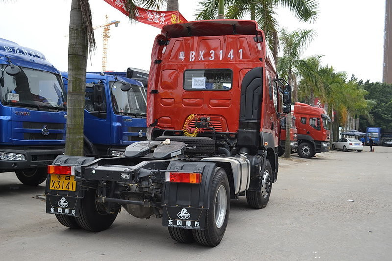 东风柳汽 乘龙M5重卡 350马力 4X2 国四牵引车(LZ4180M5AA)