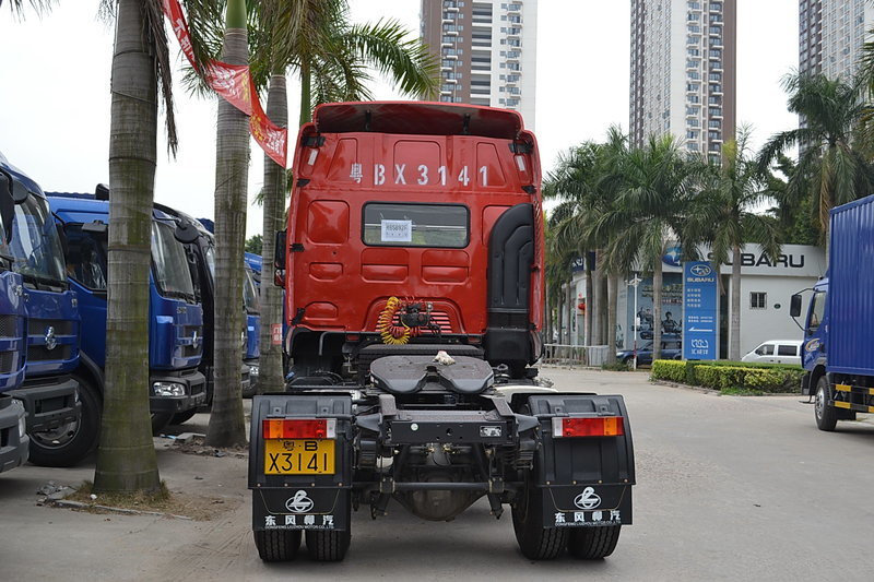 东风柳汽 乘龙M5重卡 350马力 4X2 国四牵引车(LZ4180M5AA)