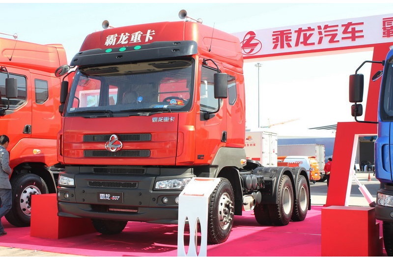 东风柳汽 乘龙M5重卡 350马力 6X4 国四牵引车(LZ4250QDCA)