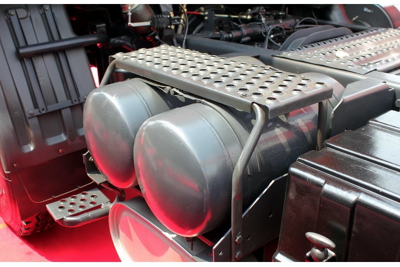 东风柳汽 乘龙M5重卡 350马力 6X4 国四牵引车(LZ4250QDCA)