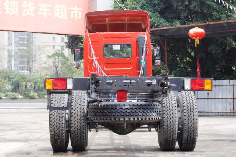 东风柳汽 乘龙M3中卡 220马力 4X2 9.8米 国五排半厢式载货车底盘(LZ5185XXYM3AB)