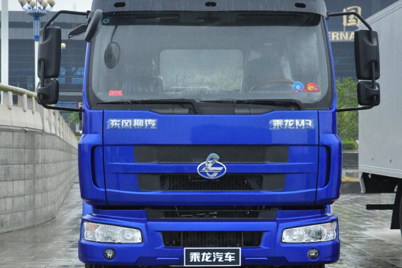 东风柳汽 乘龙M3中卡 170马力 4X2 6.8米 国四厢式载货车(LZ5165XXYM3AA)
