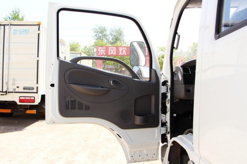 东风 多利卡D5 102马力 4.2米 国四 单排栏板轻卡(DFA1040S35D6)