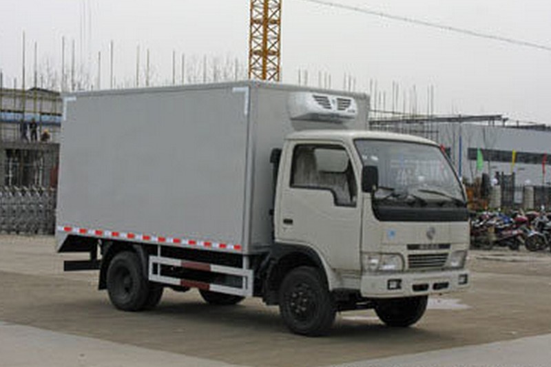 东风 小霸王 95马力 4X2 国二冷藏车(EQ5050XLC51DAC)