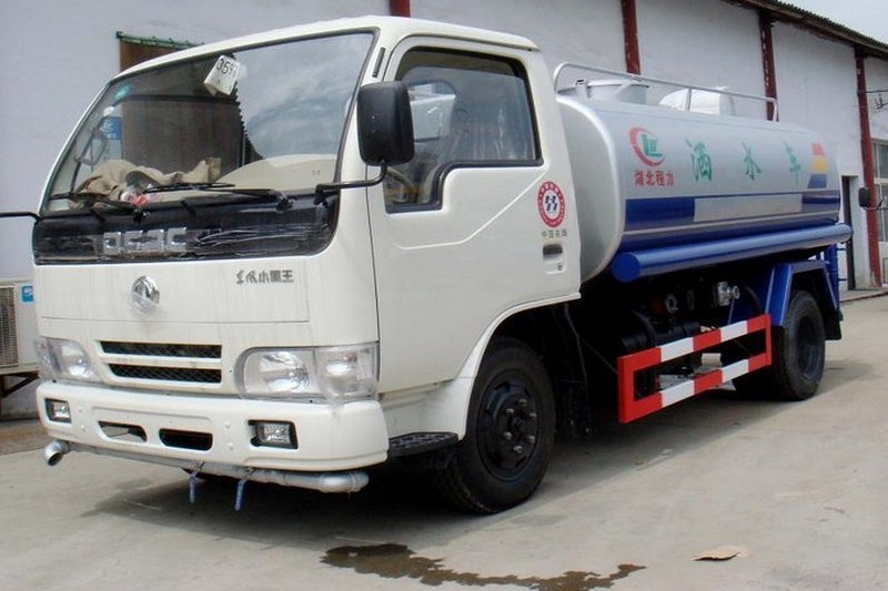 东风 小霸王 90马力 4X2 国三洒水车(EQ5050GSS20D3)