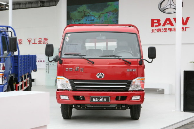 北京牌 旗龙 108马力 4X2 4.2米 国四单排厢式轻卡(BJ5044XXY1E)