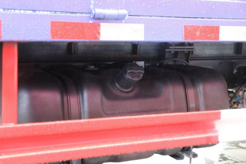 东风柳汽 乘龙L3 160马力 4X2 5.2米 国五单排栏板载货车(LZ1090L3AB)