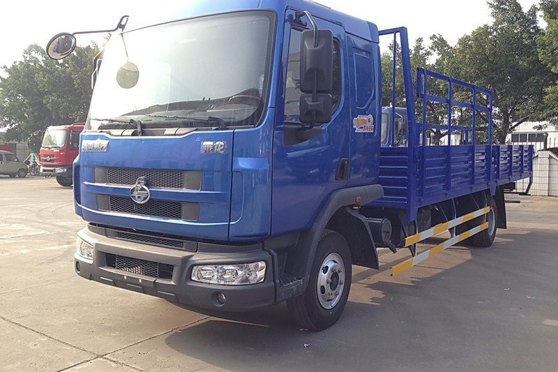 东风柳汽 乘龙 140马力 4X2 国三教练车(LZ5121XLHLAP)