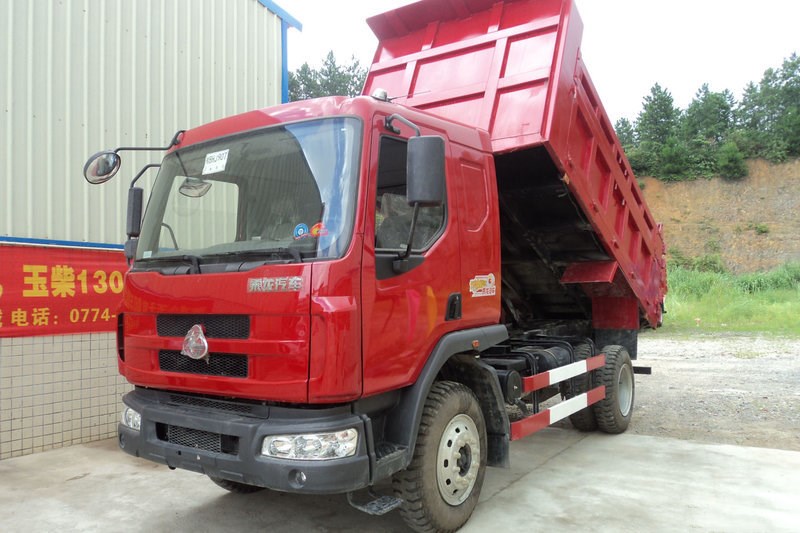 东风柳汽 乘龙 180马力 6X2 5.6米 国四自卸车(LZ3250M3CA)