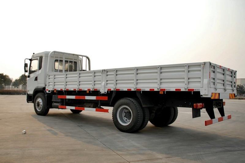 大运 N6中卡 160马力 4X2 6.2米 国四栏板载货车(CGC1161D4UAB)