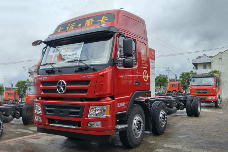大运 新N8E重卡 245马力 6X2 9.6米 国四栏板载货车(9档)(CGC1253D41BA)