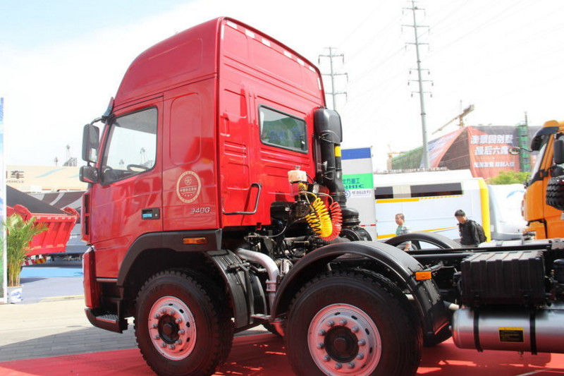 大运 N8C重卡 375马力 6X2 国四牵引车(CGC4221PB25WPD3B)