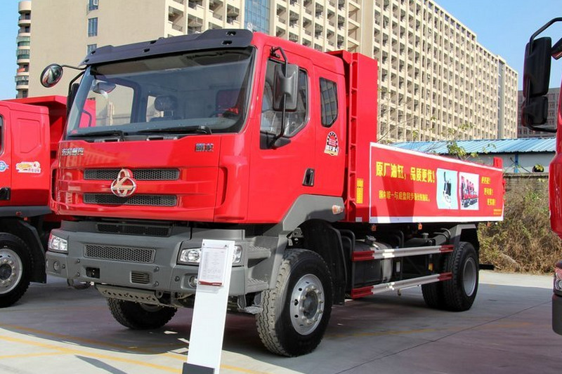 东风柳汽 乘龙M5 240马力 4X2 5.6米 国四自卸车(LZ3122M3AA)