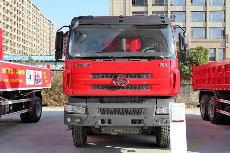 东风柳汽 乘龙M5 320马力 8X4 6.8米 国四自卸车(LZ3317M5FA)