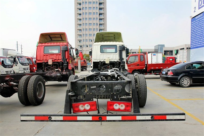 福田 奥铃CTX中卡 170马力 4X2 国四排半载货车底盘(BJ5169XXY-AA)