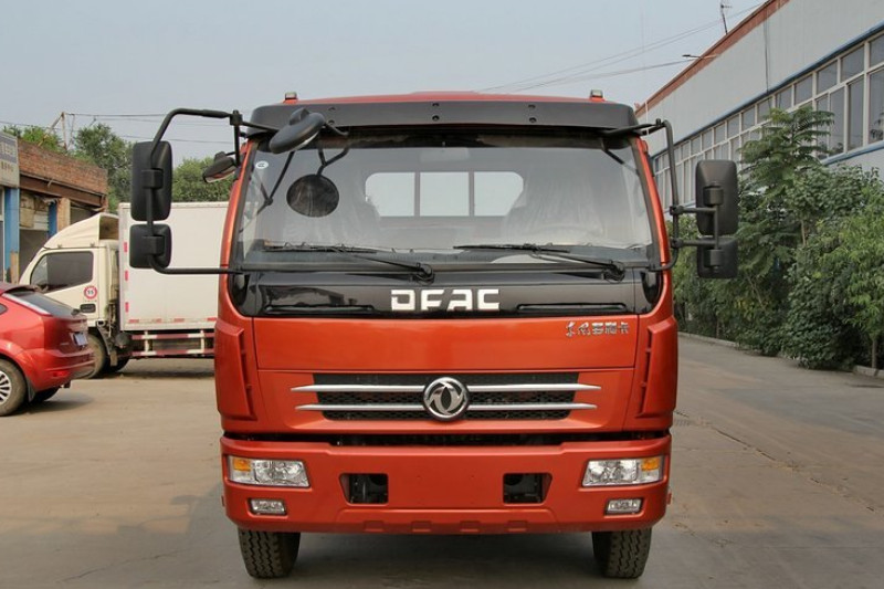 东风 多利卡D8中卡 160马力 4X2 6.2米 国五 排半栏板载货车(EQ1130L8BDF)