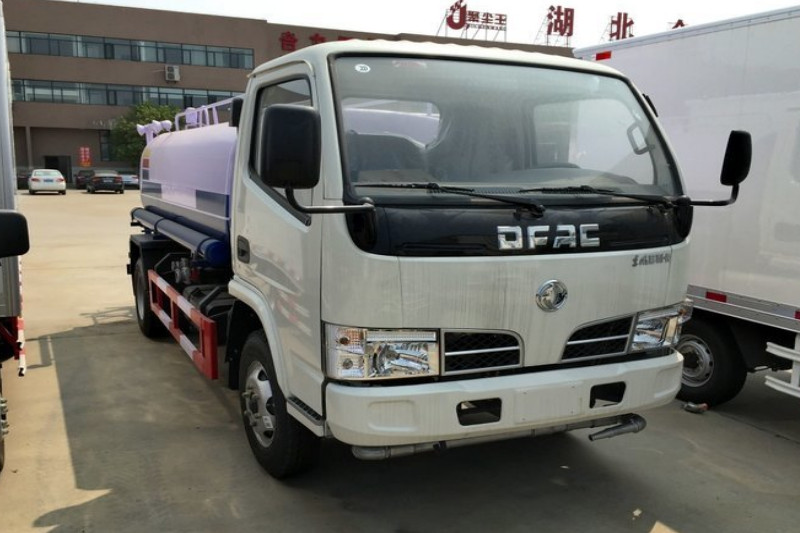 东风 多利卡 102马力 4X2 国四 洒水车(DFA1070SJ35D6)