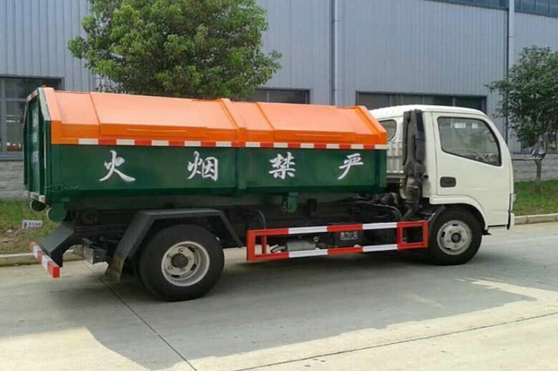 东风股份 多利卡 99马力 4X2 国四 可卸式垃圾车(CLQ5070ZXX4)