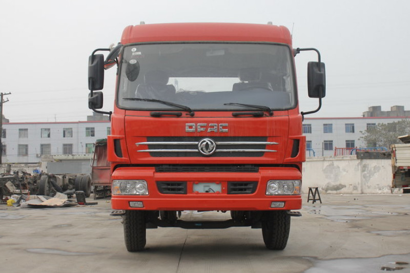 东风 多利卡D9中卡 160马力 4X2 6.7米 国四 排半栏板载货车(DFA1140L11D7)