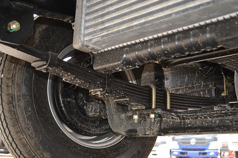 福田 欧马可1系 131马力 4.2米 国四 单排厢式轻卡(BJ5051XYZ-FB)底盘图片