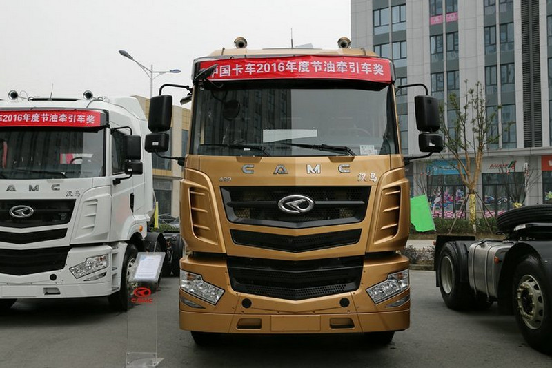 华菱 汉马H6重卡 375马力 6X2 国五牵引车(HN4250A33B8M5)