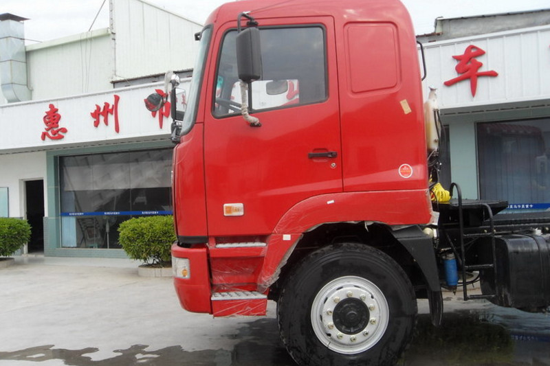 华菱重卡 重载型 375马力 6X4 国五牵引车(HN4250B43C4M5)