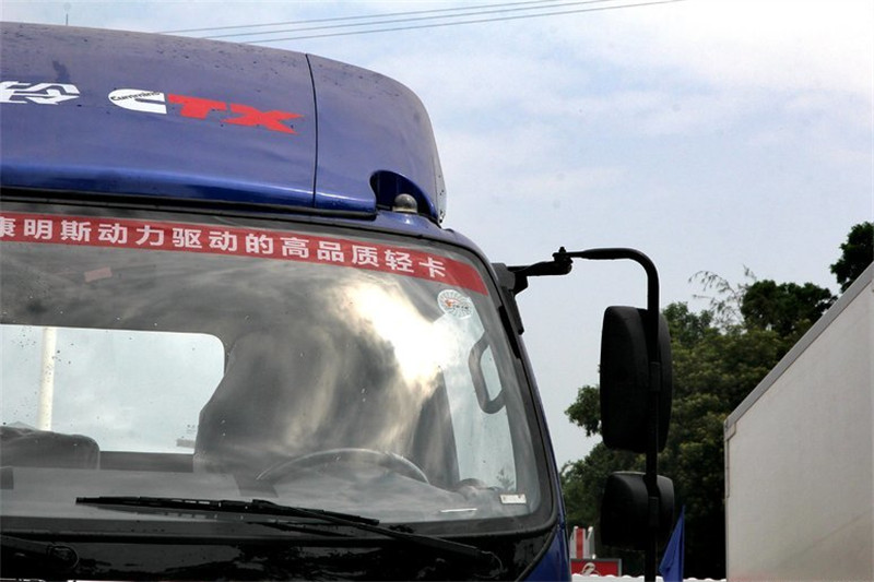 福田 奥铃CTX 118马力 3.7米 4X2 国四排半厢式轻卡底盘(BJ5049XXY-CF)