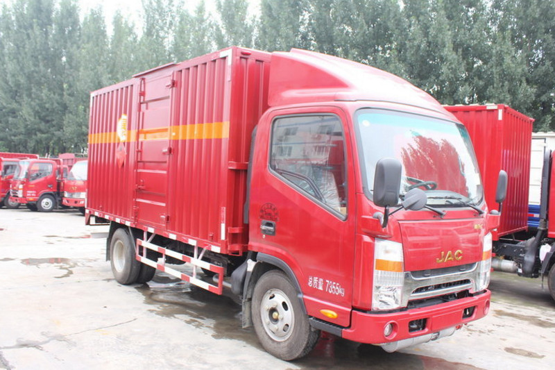 江淮 帅铃K340 124马力 4X2 4.2米 国四单排厢式轻卡(5档)(HFC5041XXYP73K4C3)