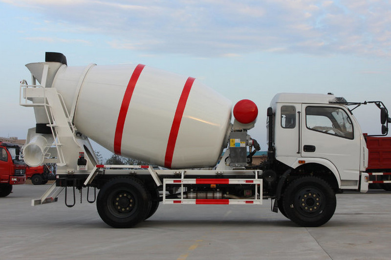 大运 运隆 140马力 4X2 国四混凝土搅拌车(DYQ5169GJB1)