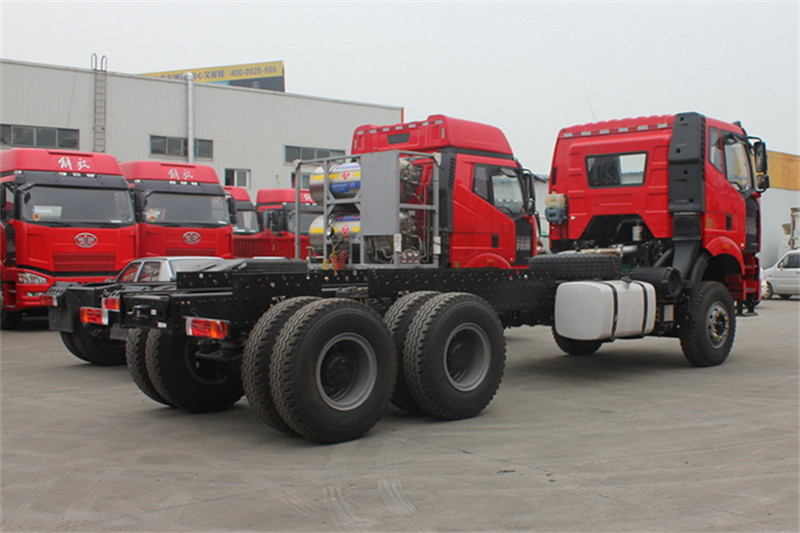 一汽解放 J6P重卡 420马力 8X4 8.5米 国四自卸车(CA3310P66K24L7T4E4)