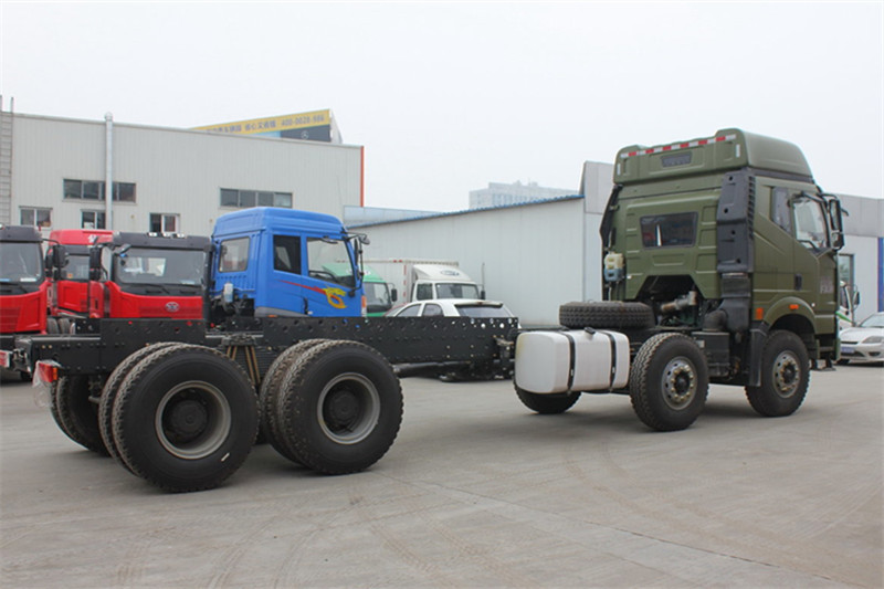 一汽解放 J6P重卡 350马力 8X4 7.8米 国五自卸车(CA3310P66K2L5T4AE5)