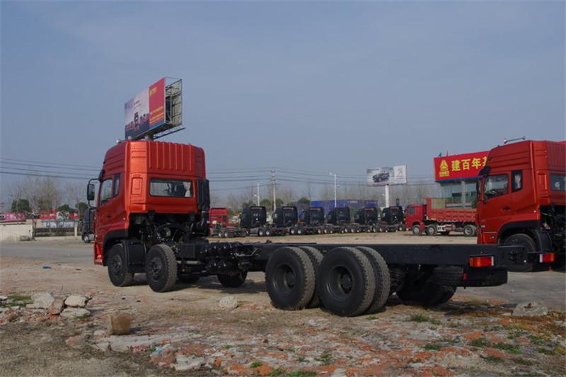 东风商用车 天锦中卡 160马力 4X2 6.2米 国五排半栏板载货车(DFH1120B1)