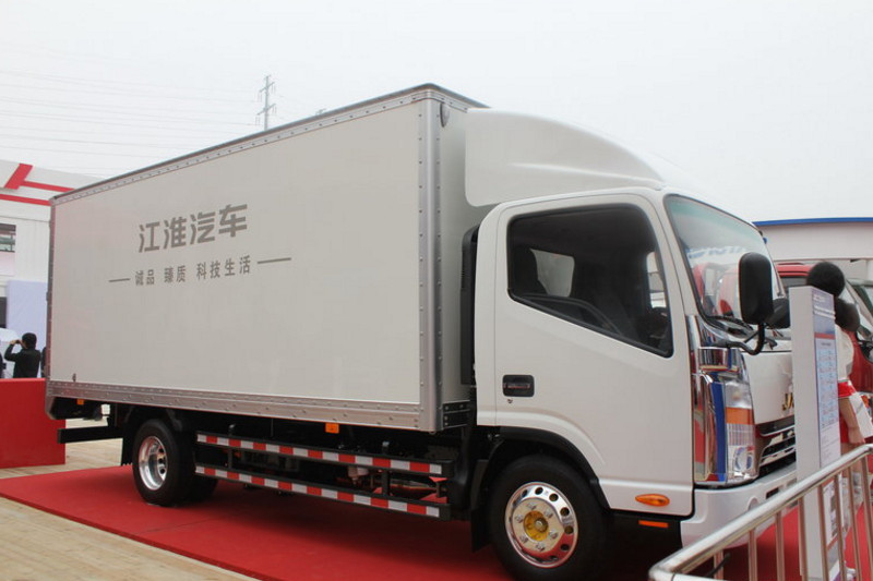 江淮 帅铃H415 154马力 4X2 5.5米 国五单排厢式载货车(HFC5121XXYP71K1D1V)
