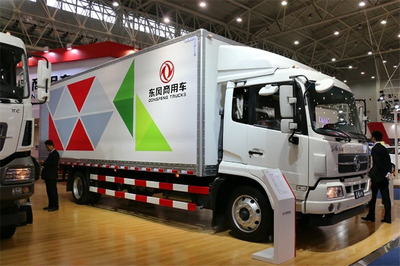 东风商用车 天锦中卡 180马力 4X2 7.5米 国四厢式载货车(DFL5120XXYB2)