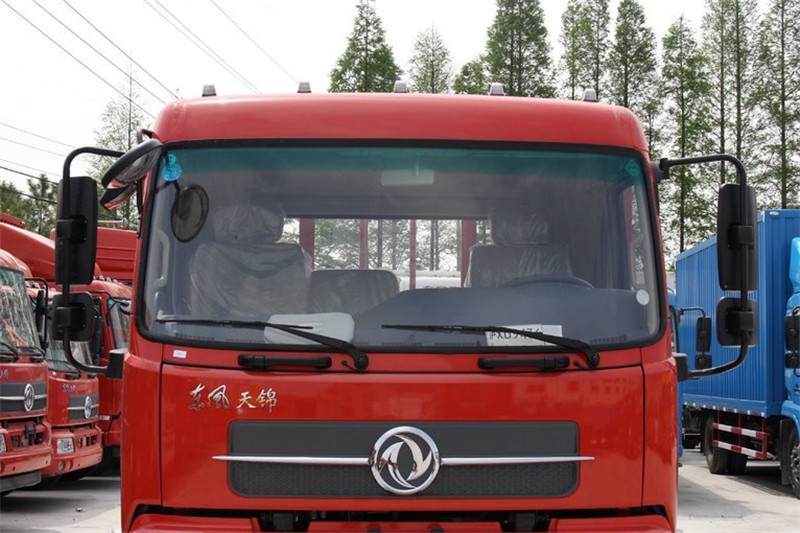 东风商用车 天锦中卡 140马力 4X2 5.8米 国四排半栏板载货车(DFL1080B7)