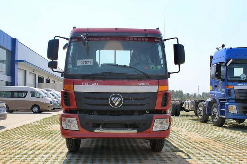 福田 欧马可5系中卡 170马力 4X2 6.2米 国五 排半栏板载货车(BJ1139VJPEK-A1)