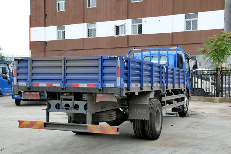 江淮 帅铃H415 160马力 4X2 5.5米 国四单排栏板载货车(HFC1081P71K1D1)
