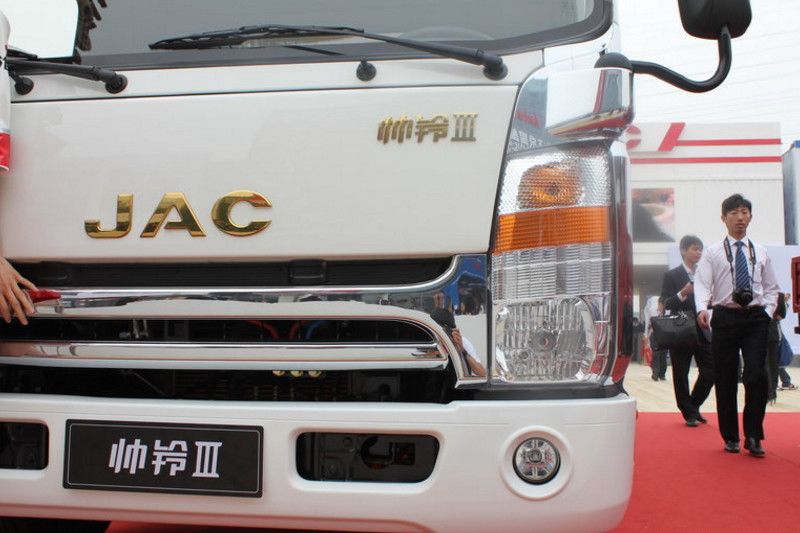 江淮 帅铃H384 154马力 4X2 5.2米 国五单排厢式轻卡(HFC5056XXYP71K1C6V)