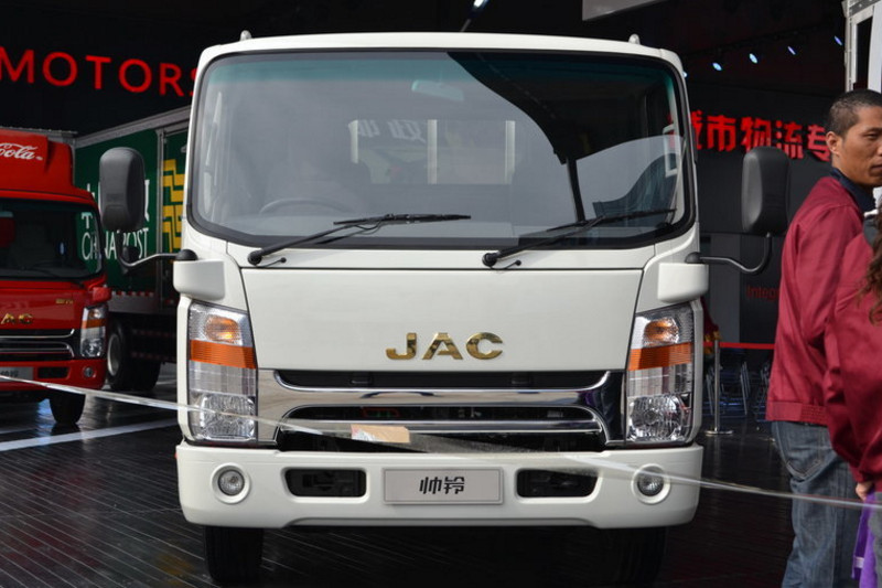 江淮 帅铃H415 154马力 4X2 5.5米 国四单排栏板载货车(HFC1081P71K1D1)