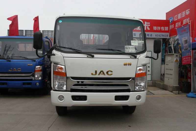江淮 帅铃H415 160马力 4X2 5.2米 国四排半栏板载货车(HFC1081P71K1D1)