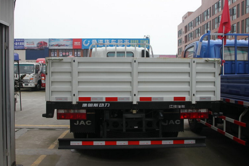 江淮 帅铃H415 160马力 4X2 5.2米 国四排半栏板载货车(HFC1081P71K1D1)