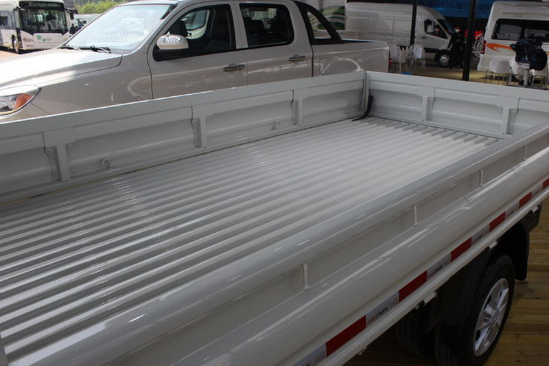 江淮 帅铃X260 136马力 4X2 3.1米 国五单排栏板微卡(国五)(HFC1036PV4K1B5V)上装图片