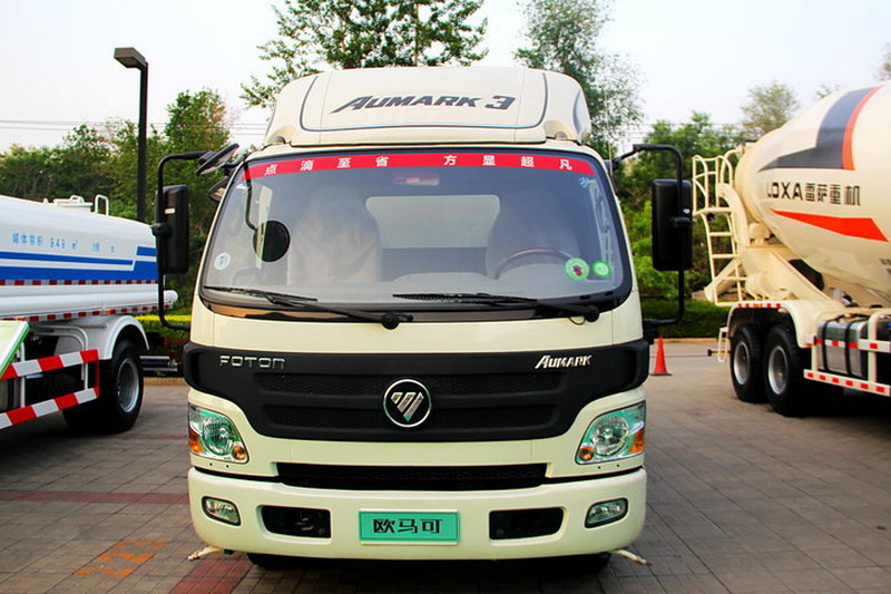 福田欧马可3系 143马力 4X2 国五 扫路车(BQJ5081TSL)