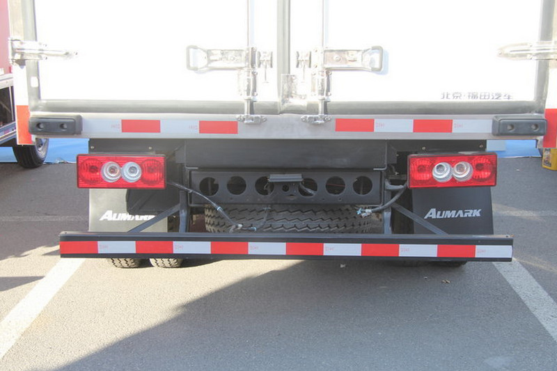 福田欧马可5系 143马力 4X2 国四 冷藏车(BJ5069XLC-FB)