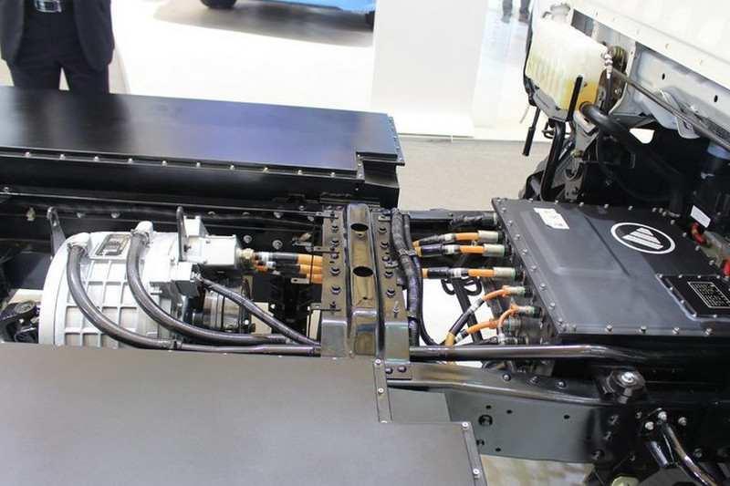福田 欧马可1系 82马力 4.2米 零排放 单排厢式纯电动轻卡底盘(BJ1041EVJA)