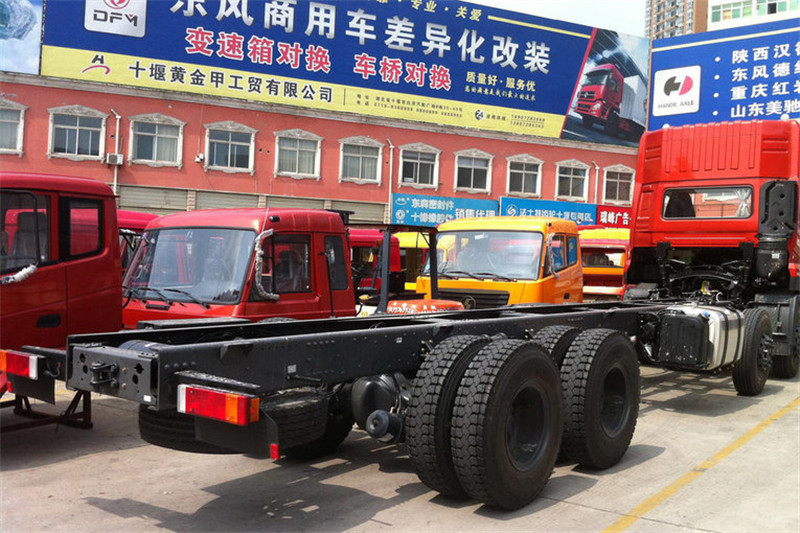 东风商用车 天龙重卡 315马力 8X4 9.6米 国四载货车(DFL1311A10)